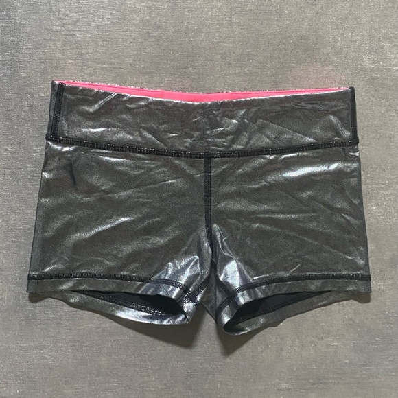 Ivivva Reversible Shorts - Picture 2 of 4